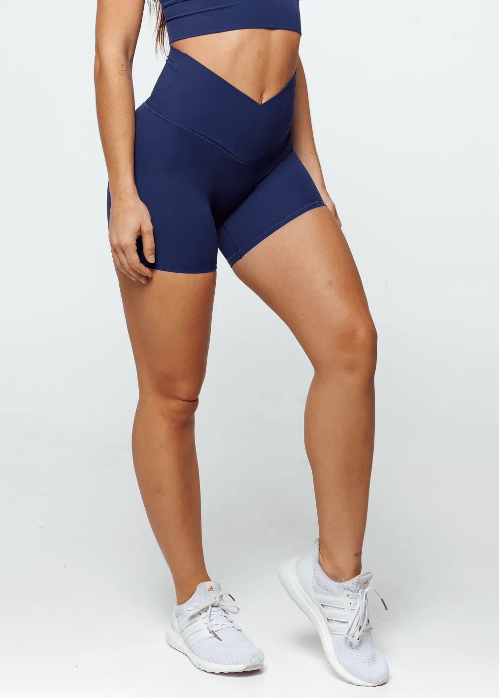 Essence Cross Shorts - Navy