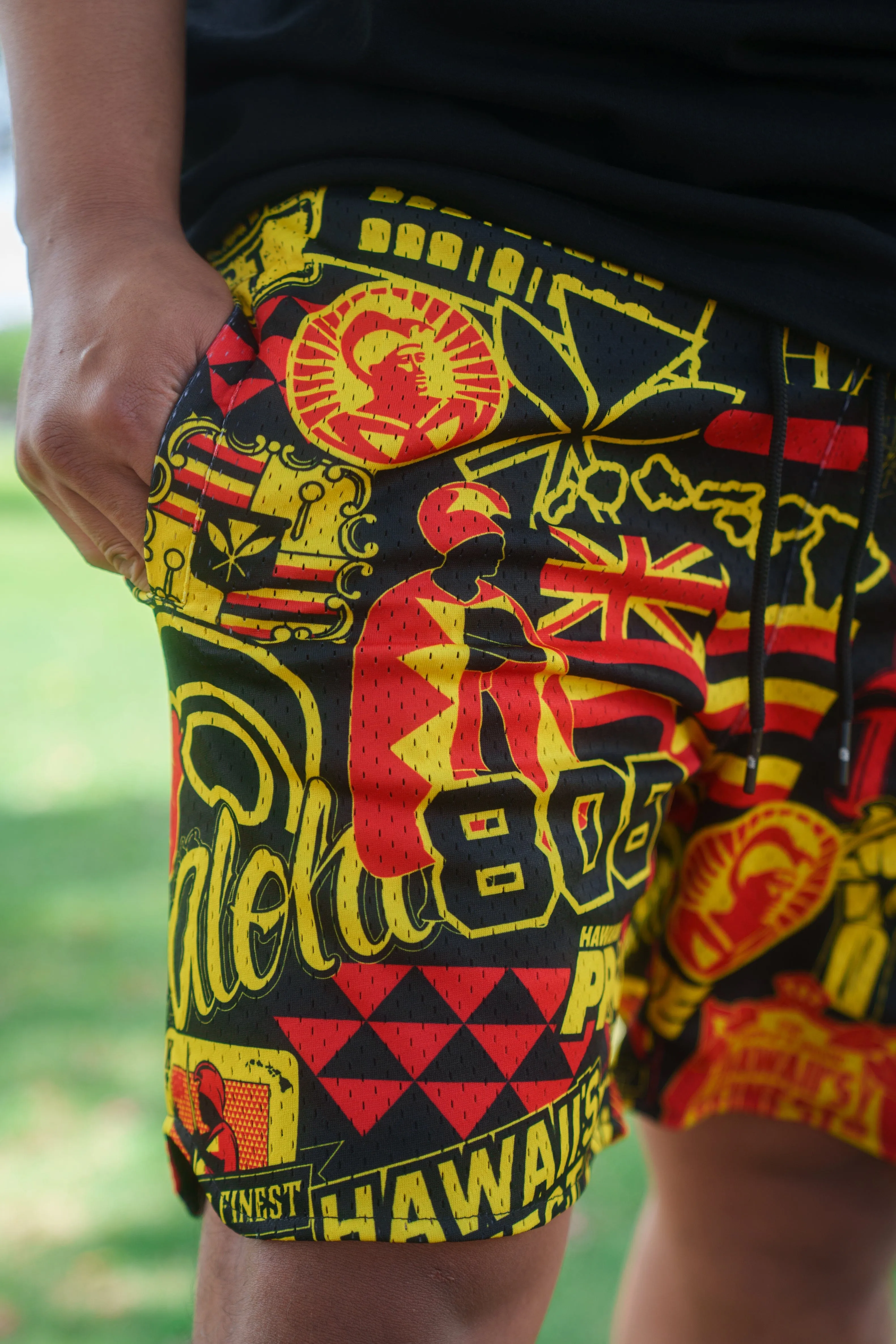 RED & YELLOW STICKERBOMB ALOHA FESTIVAL MESH SHORTS