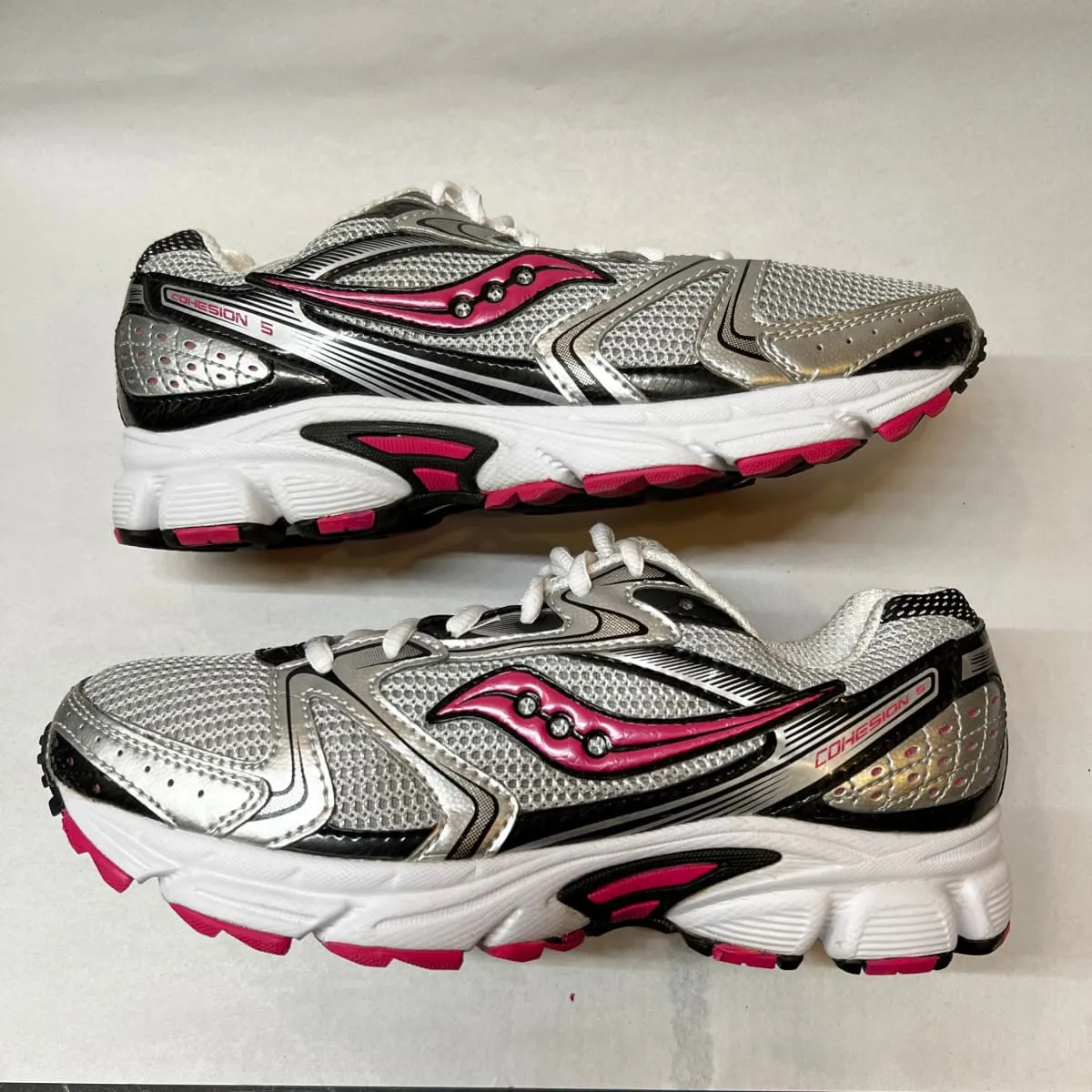 Saucony •Cohesion 5• Running Shoe • Silver/Black/Pink • 8.5 Wide - Preowned